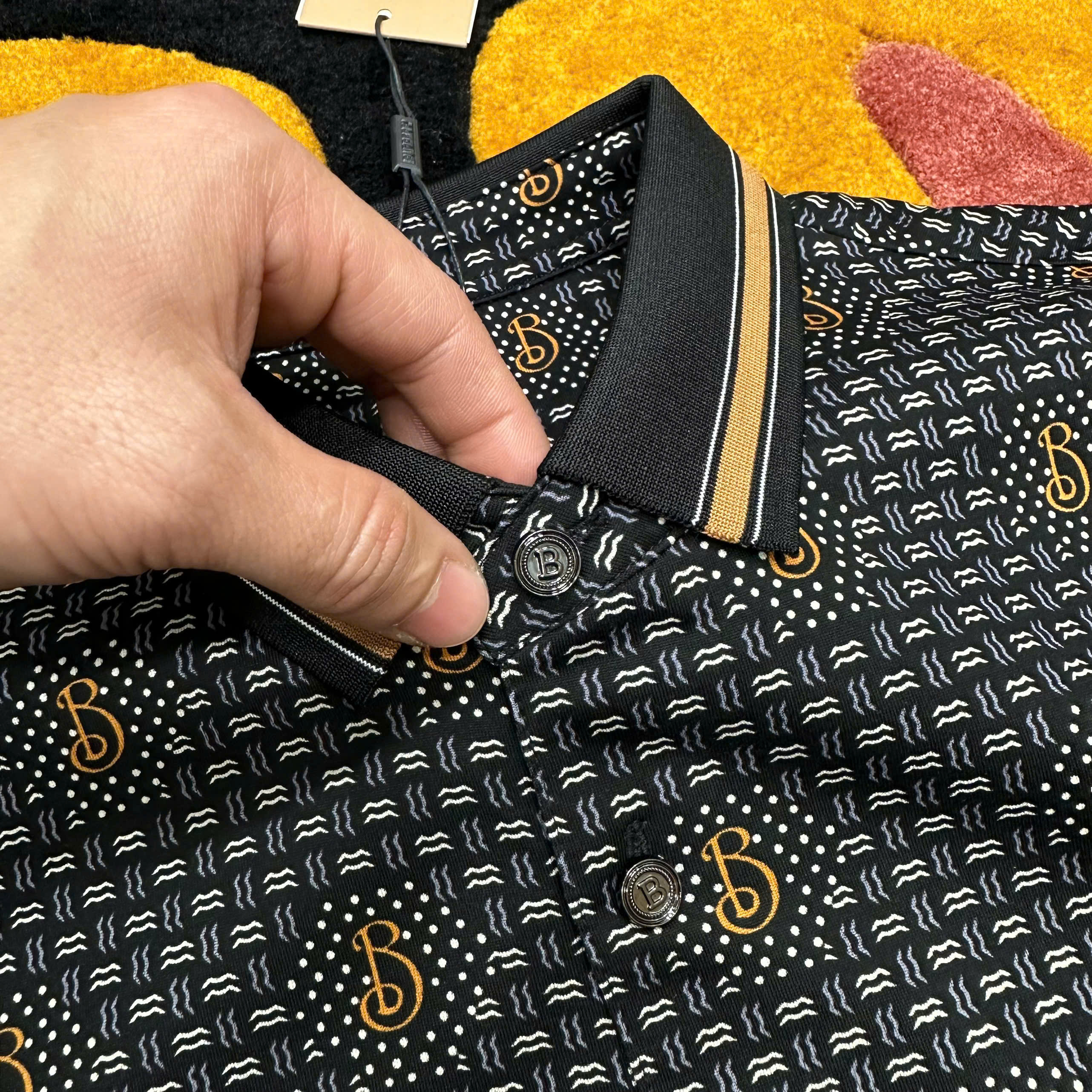 Áo polo Burberry BBR Đen họa tiết logo B full kẻ sọc viền Like Auth 1-1 on web MK